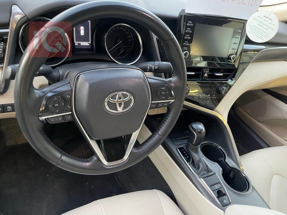 تۆیۆتا کامری